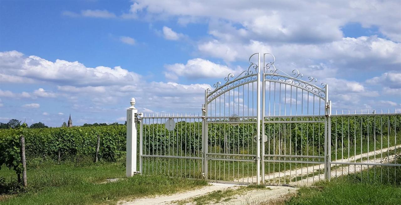 Chateau Le Truch Montussan Luaran gambar